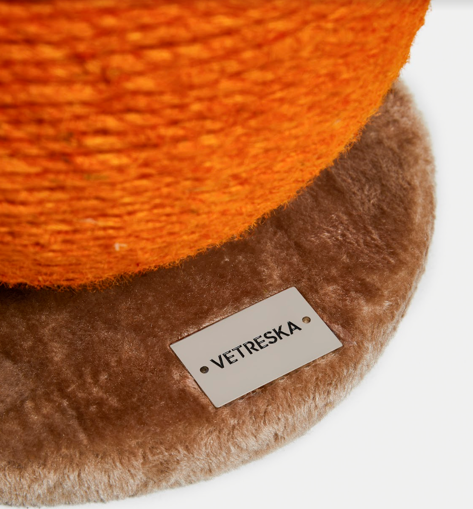 VERESKA Orange Cat Scratcher